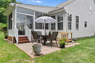 142 Bradford Square Dr, Trafford, PA 15085 - Photo 31