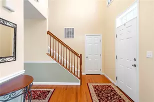 142 Bradford Square Dr, Trafford, PA 15085 - Photo 3