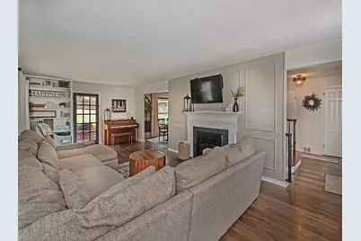 141 Temona Dr, Pittsburgh, PA 15236 - Photo 9