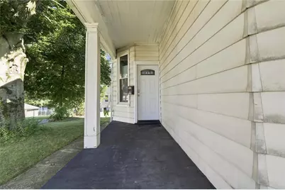 306 N 1st St, Jeannette, PA 15644 - Photo 3