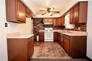 129 Pennsylvania Blvd, Monessen, PA 15062 - Photo 9