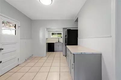213 E Meyers Street, Pittsburgh, PA 15210 - Photo 11