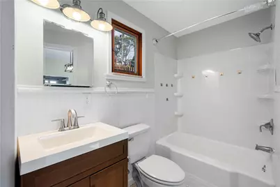 213 E Meyers Street, Pittsburgh, PA 15210 - Photo 9