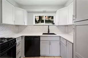 213 E Meyers St, Pittsburgh, PA 15210 - Photo 13
