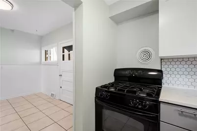 213 E Meyers Street, Pittsburgh, PA 15210 - Photo 15