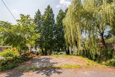213 E Meyers Street, Pittsburgh, PA 15210 - Photo 35