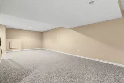 924 Park Plaza, Pine Township, PA 15090 - Photo 27
