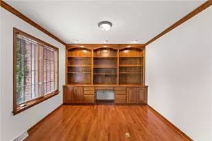 5517 Saddlebrook Dr, Bethel Park, PA 15102 - Photo 9