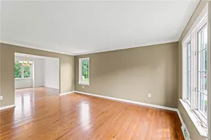 5517 Saddlebrook Dr, Bethel Park, PA 15102 - Photo 11