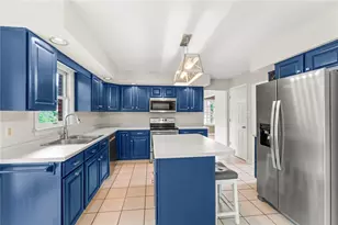 5517 Saddlebrook Dr, Bethel Park, PA 15102 - Photo 13