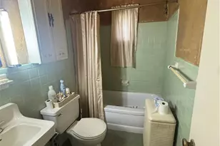1833 Greentree Rd, Scott Township, PA 15220 - Photo 15