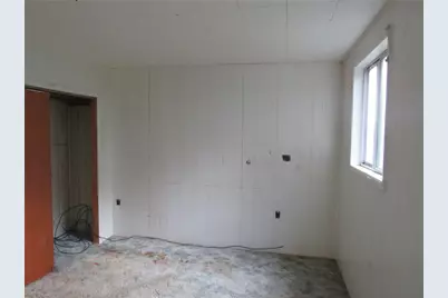 424 Ohio Ave, Midland Boro, PA 15059 - Photo 11
