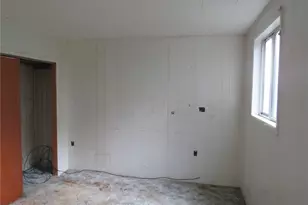424 Ohio Ave, Midland Boro, PA 15059 - Photo 11
