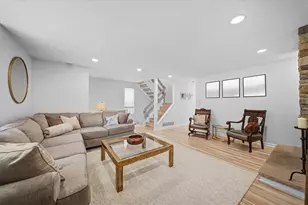 2631 Hunters Point Dr, Pittsburgh, PA 15090 - Photo 5
