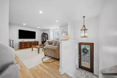 2631 Hunters Point Dr, Pittsburgh, PA 15090 - Photo 3