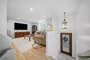 2631 Hunters Point Dr, Pittsburgh, PA 15090 - Photo 3
