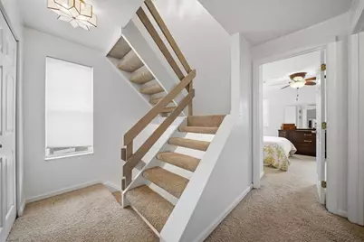 2631 Hunters Point Dr, Pittsburgh, PA 15090 - Photo 15