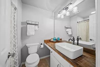 2631 Hunters Point Dr, Pittsburgh, PA 15090 - Photo 23