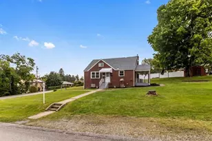 1376 Peterson Dr, Jefferson Hills, PA 15025 - Photo 5