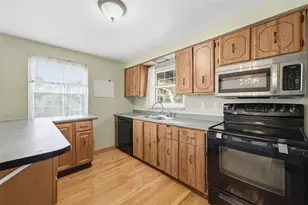 125 White Oak Dr, White Oak, PA 15131 - Photo 11