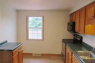 115 Bristol Ln, Hempfield Township, PA 15642 - Photo 11