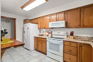449 Emerald Dr, Pittsburgh, PA 15237 - Photo 11
