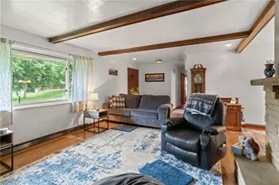 449 Emerald Dr, Pittsburgh, PA 15237 - Photo 7