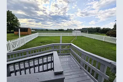 206 Meadowview Dr, Unity Township, PA 15650 - Photo 3