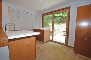 986 Segar Rd, Pittsburgh, PA 15243 - Photo 13