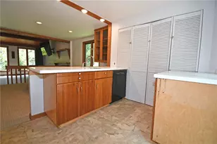 986 Segar Rd, Pittsburgh, PA 15243 - Photo 13