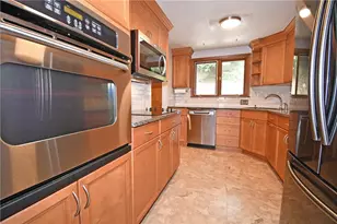 986 Segar Rd, Pittsburgh, PA 15243 - Photo 15