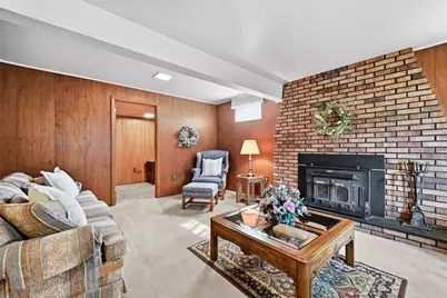225 Princeton Drive, Center Township, PA 15001 - Photo 7