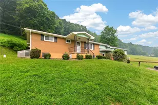 323 Albrights Lake Rd, Hempfield Township, PA 15601 - Photo 27