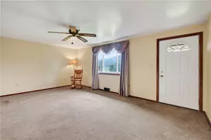 323 Albrights Lake Rd, Hempfield Township, PA 15601 - Photo 5