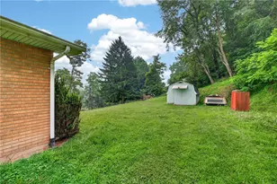 323 Albrights Lake Rd, Hempfield Township, PA 15601 - Photo 23