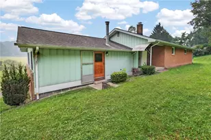 323 Albrights Lake Rd, Hempfield Township, PA 15601 - Photo 21