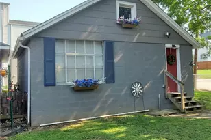 902 Henry St, Belle Vernon, PA 15012 - Photo 11