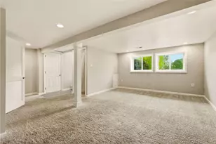 235 Princeton Dr, Center Township, PA 15001 - Photo 27