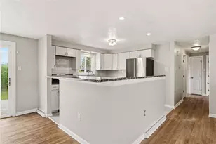 235 Princeton Dr, Center Township, PA 15001 - Photo 15