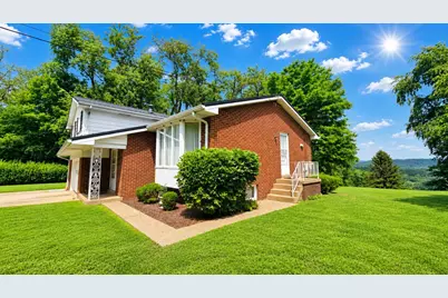 1060 King Arthur Drive, Washington Township, PA 15613 - Photo 3