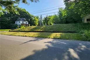 702 Court St, New Castle, PA 16101 - Photo 1