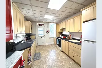 2335 Candace St, Beechview, PA 15216 - Photo 9