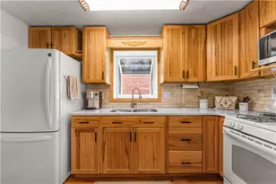 203 George St, Jeannette, PA 15644 - Photo 7