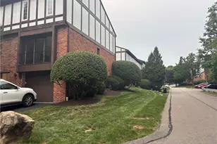 227 Queensberry Ct, Ross Twp, PA 15237 - Photo 1
