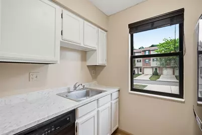 225 Woodhaven Dr, Seven Fields Boro, PA 16046 - Photo 13