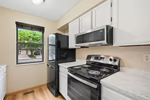 225 Woodhaven Dr, Seven Fields Boro, PA 16046 - Photo 11