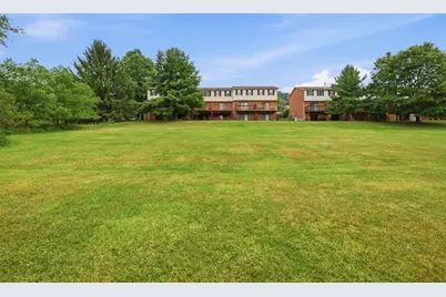 225 Woodhaven Dr, Seven Fields Boro, PA 16046 - Photo 39