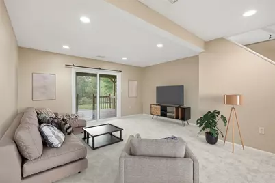 225 Woodhaven Dr, Seven Fields Boro, PA 16046 - Photo 29