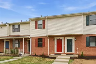 225 Woodhaven Dr, Seven Fields Boro, PA 16046 - Photo 1