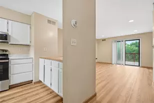 225 Woodhaven Dr, Seven Fields Boro, PA 16046 - Photo 5